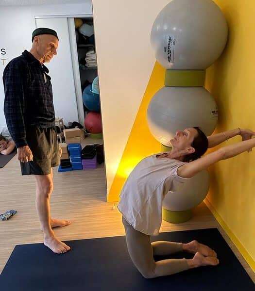extension ustrasana