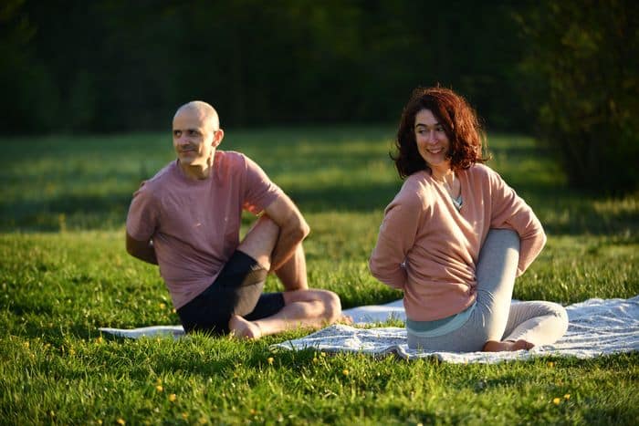 yoga du cachemire marichyasana